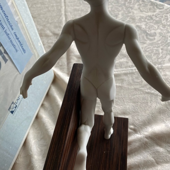 RETIRED 2008 ‘FASTER’ LLADRO PORCELAIN FIGURINE - Picture 10 of 12